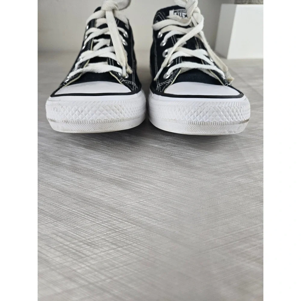 Classic Low-Top Canvas Sneakers - Black - Picture 4 of 12